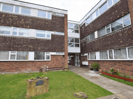 2 Bedroom Second Floor Flat Perfect Buy To Let